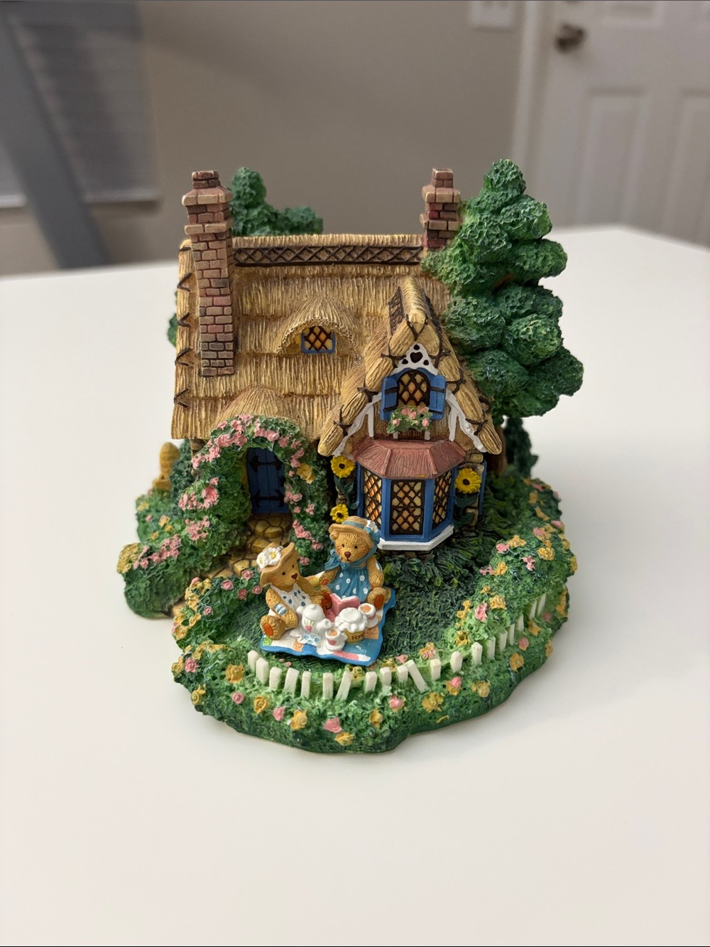 Vtg Enesco Cherished Teddies Village Cottage A Picnic for Two Sculpture Figurine